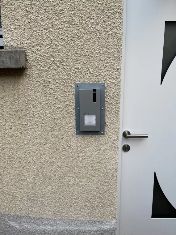 Installation d'un visiophone connecté à Chauriat, Billom, TB Elec